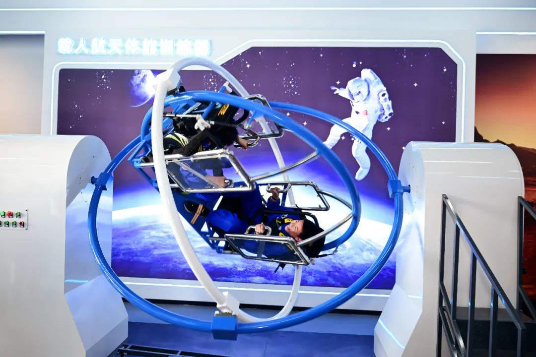 398元爆款亲子体验,太空冒险全家总动员！,亲子活动